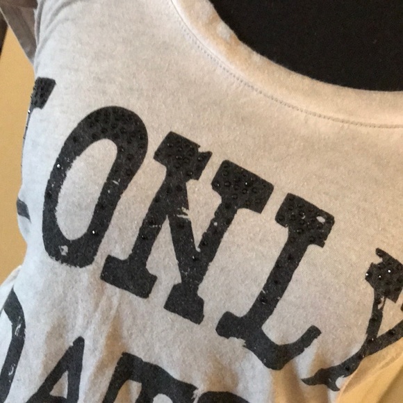 Express Tee - Picture 2 of 3